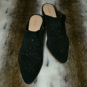 🛍SALE👜 Ivanka Trump leaser cut suede leather
